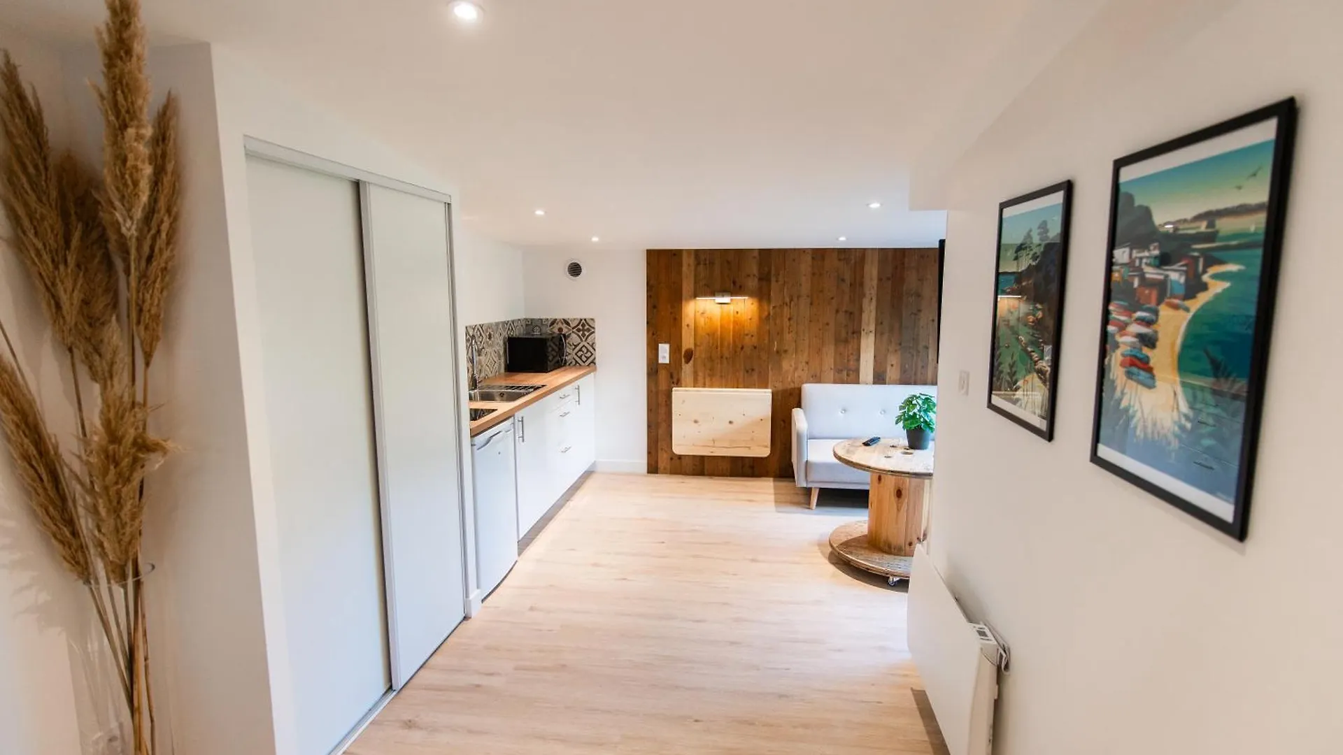 - Apparts Nets A Prix Honnete - Brest Apartment