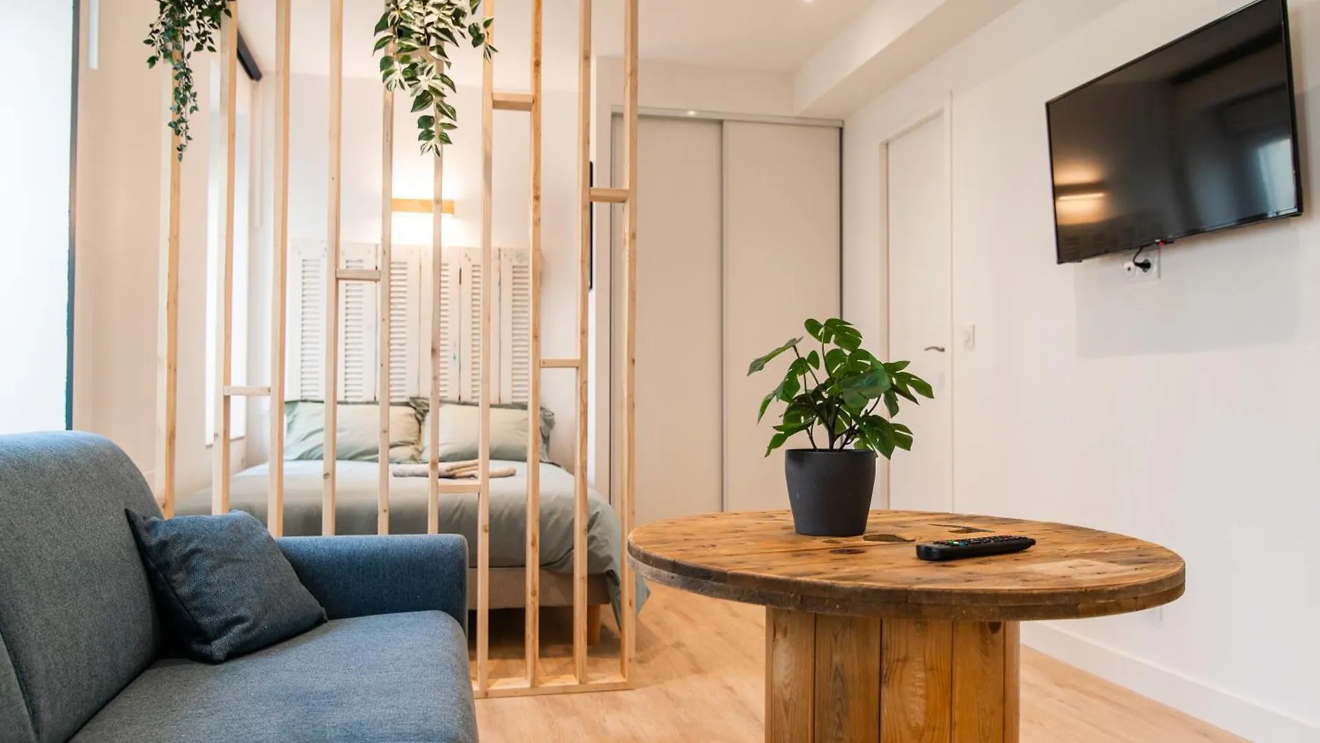 Apartment - Apparts Nets A Prix Honnete - Brest France