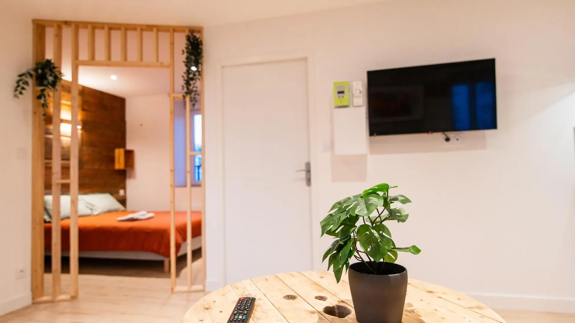 Apartment - Apparts Nets A Prix Honnete - Brest France