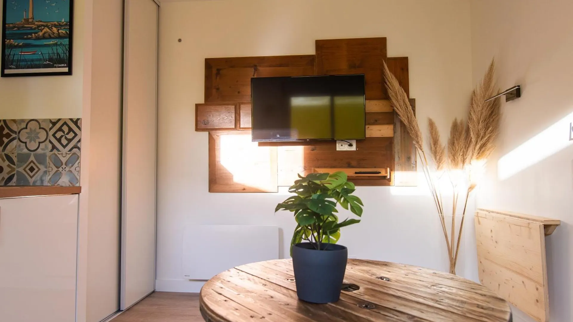 - Apparts Nets A Prix Honnete - Brest Apartment